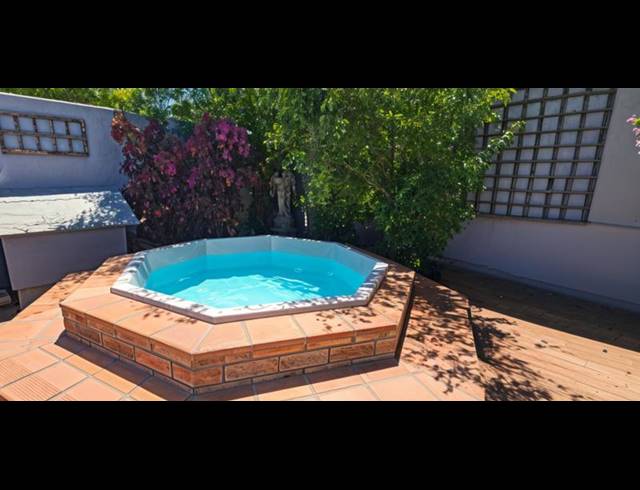 4 BEDROOM HOUSE FOR SALE IN MIDDEDORP